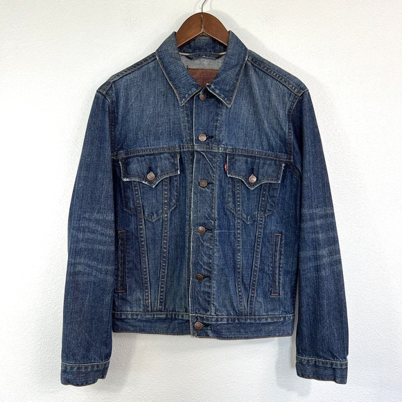 Levis Denim Jean Trucker Jacket Mens Size L Blue Slim Fit Button Front Distress - Picture 1 of 5